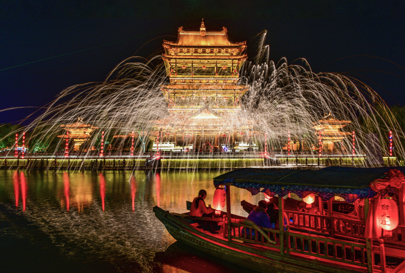 傳承中華文化，發(fā)揚(yáng)舞獅運(yùn)動(dòng)